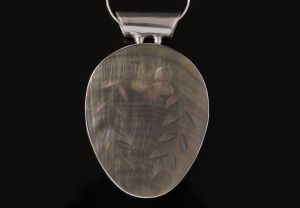 VERSIL wisior muszla rzeźbiona naturalna SREBRO 925