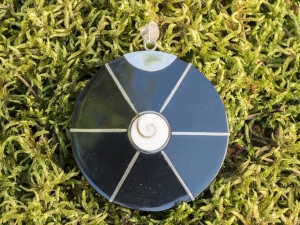 VERSIL wisiorek muszla czarna Bali SREBRO 0,925