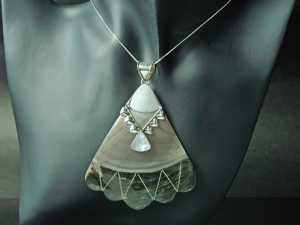 VERSIL wisior muszla masa perłowa SREBRO 0,925