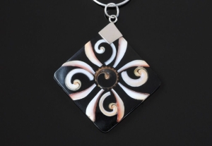 Wisior wisiorek muszla duża SREBRO 0,925