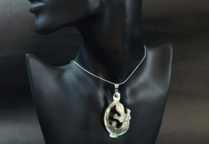 Wisior gekon jaszczurka muszla SREBRO 0,925