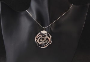 VERSIL wisiorek muszla róża SREBRO 0,925