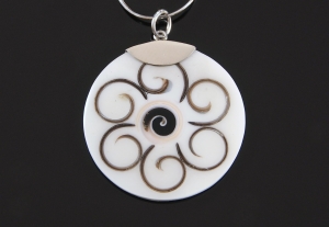 VERSIL wisiorek muszla naturalna SREBRO 0,925