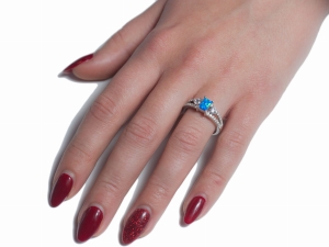 VERSIL pierścionek niebieski opal i cyrkonie SREBRO 925