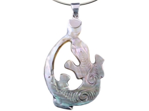 Wisior gekon jaszczurka muszla SREBRO 0,925