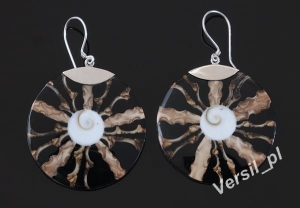 Kolczyki z muszlą brązowe